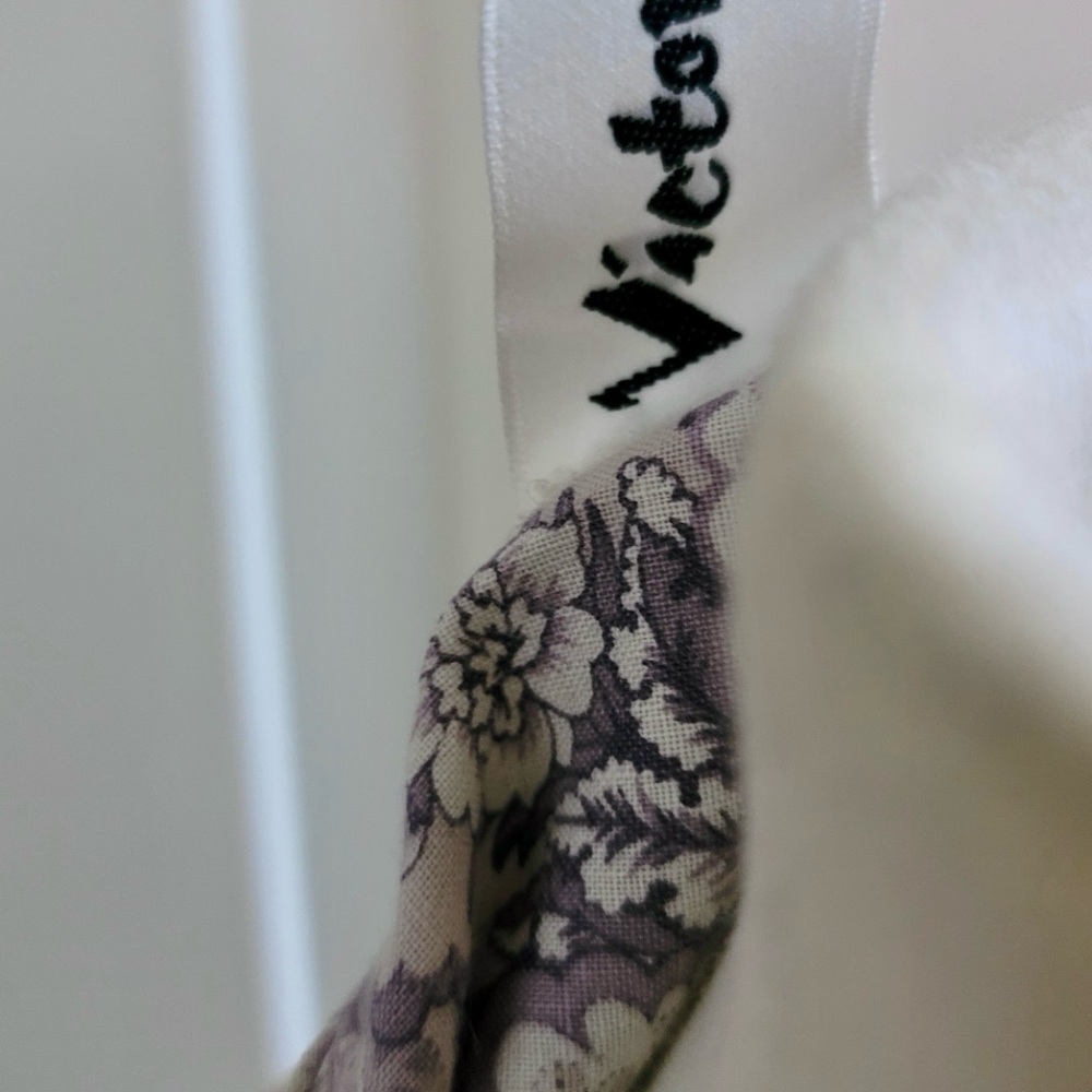 Vintage 1970’s Elegant Purple Floral Women's skirt - Picture 14 of 15